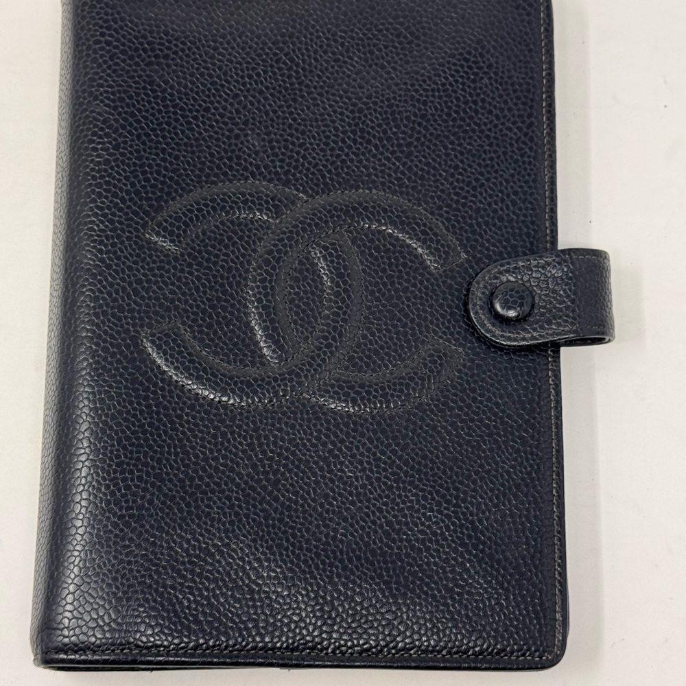 💯Authentic CHANEL CC Caviar Medium Agenda -Black - Picture 2 of 7